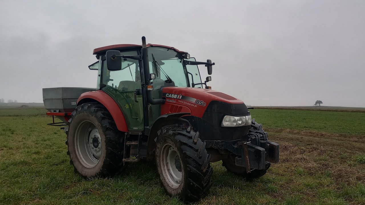 Rozsiewanie nawozów na trawę gorzowską & case Farmall 85c & GoPro #32