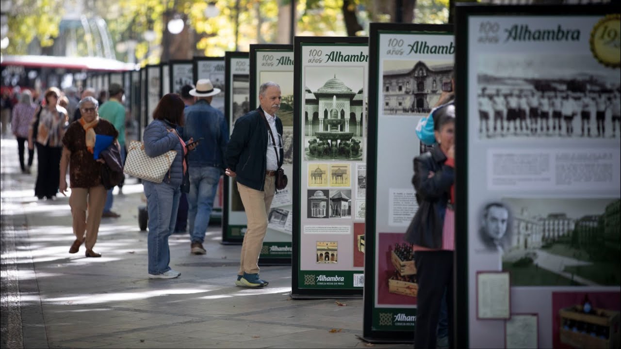 Cervezas Alhambra celebra su centenario con una exposición al aire libre en Granada