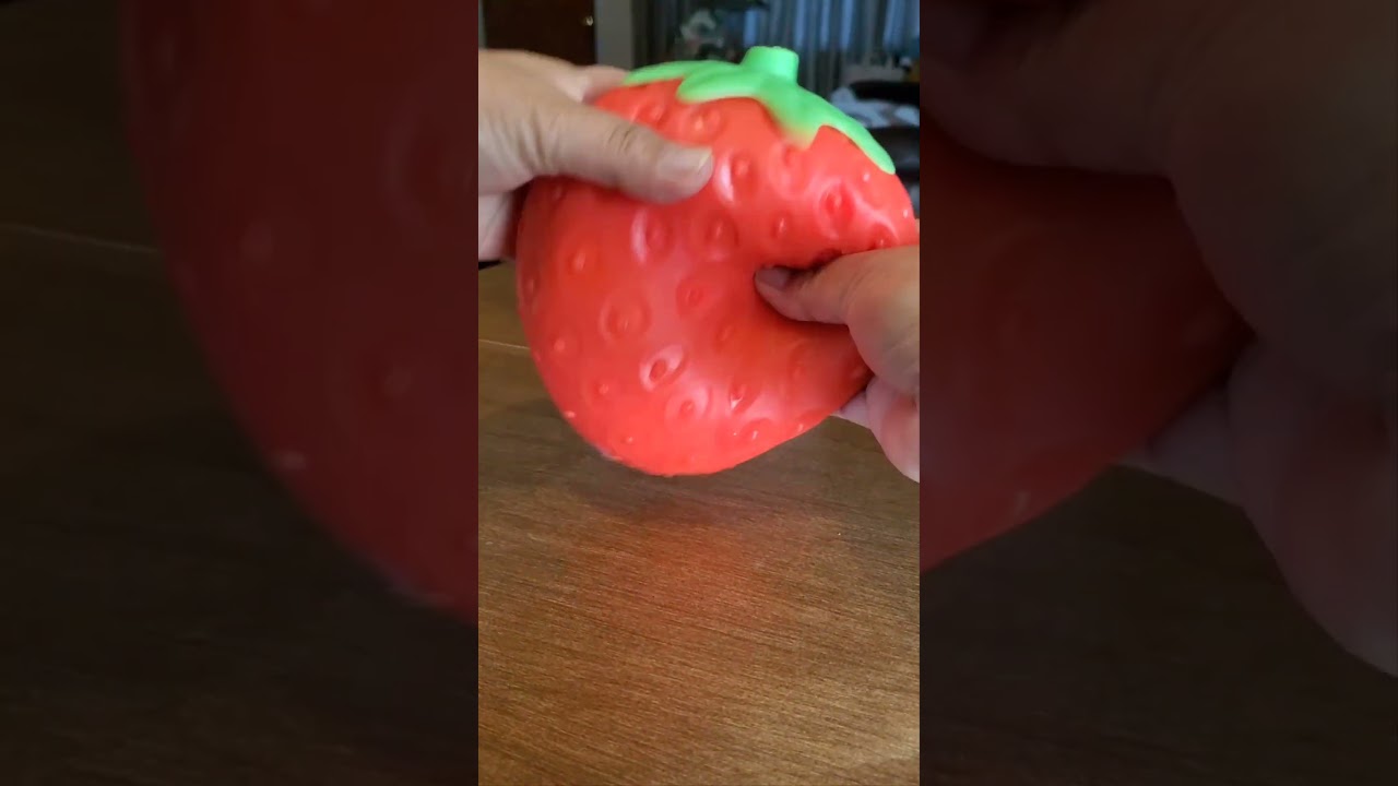 WOW! ASMR! LET'S TRY! SQUISH IT STRAWBERRY SQUEEZER! 