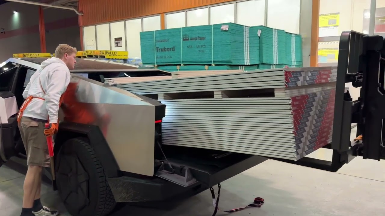 Cybertruck loading/ hauling 1800lbs+ of Drywall!