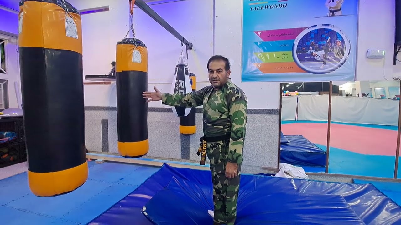 اموزش جفت پا از بغل توسط استاد محمد مجدی در دفاع شخصی حرفه ای 