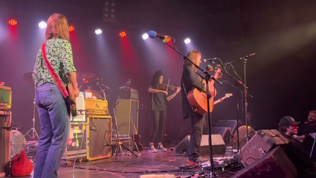 The Breeders-Drivin’ On 9, live Glass House, Pomona 04/13/23