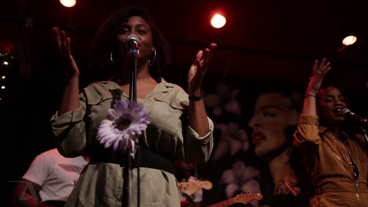 Nadia Latoya & Georgia Copeland - Run live at Acoustickle