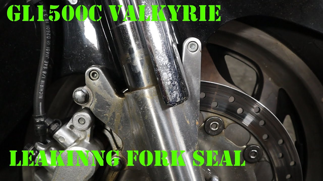 We are going to rebuild the right fork on a 2000 Honda GL1500C Valkyrie. Fork seal replacement.