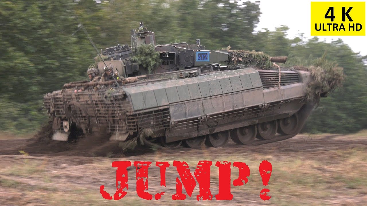IFV Pumas in their natural habitat! Panzergrenadiere PzGrenBtl 33 mit Schützenpanzer Puma im Manöver
