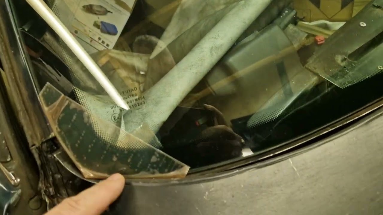 1994 Jaguar XJS rusted scuttle panel - 8