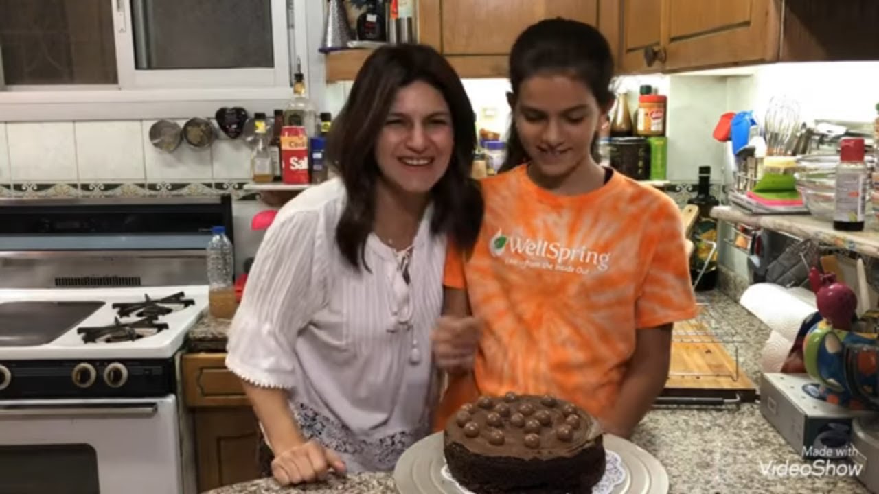 اسهل كيكة شوكولاتة