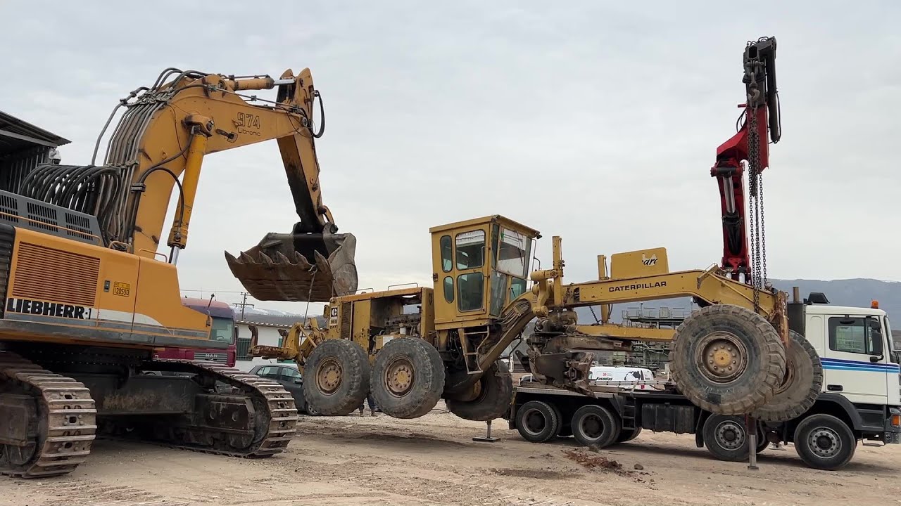 Load & Transport  Liebherr 974 Excavator & Caterpillar 16G Grader For Scrap-Fasoulas Heavy Transport