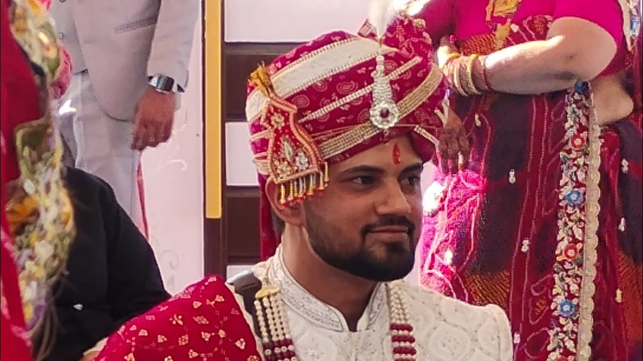 👍🏻 बन्ना लाम्बी राखो पेंट।। बन्ना का शानदार गीत।। Bana 👍🏻 ka 👍🏻 shandaar 👍🏻 geet 👍🏻👍🏻