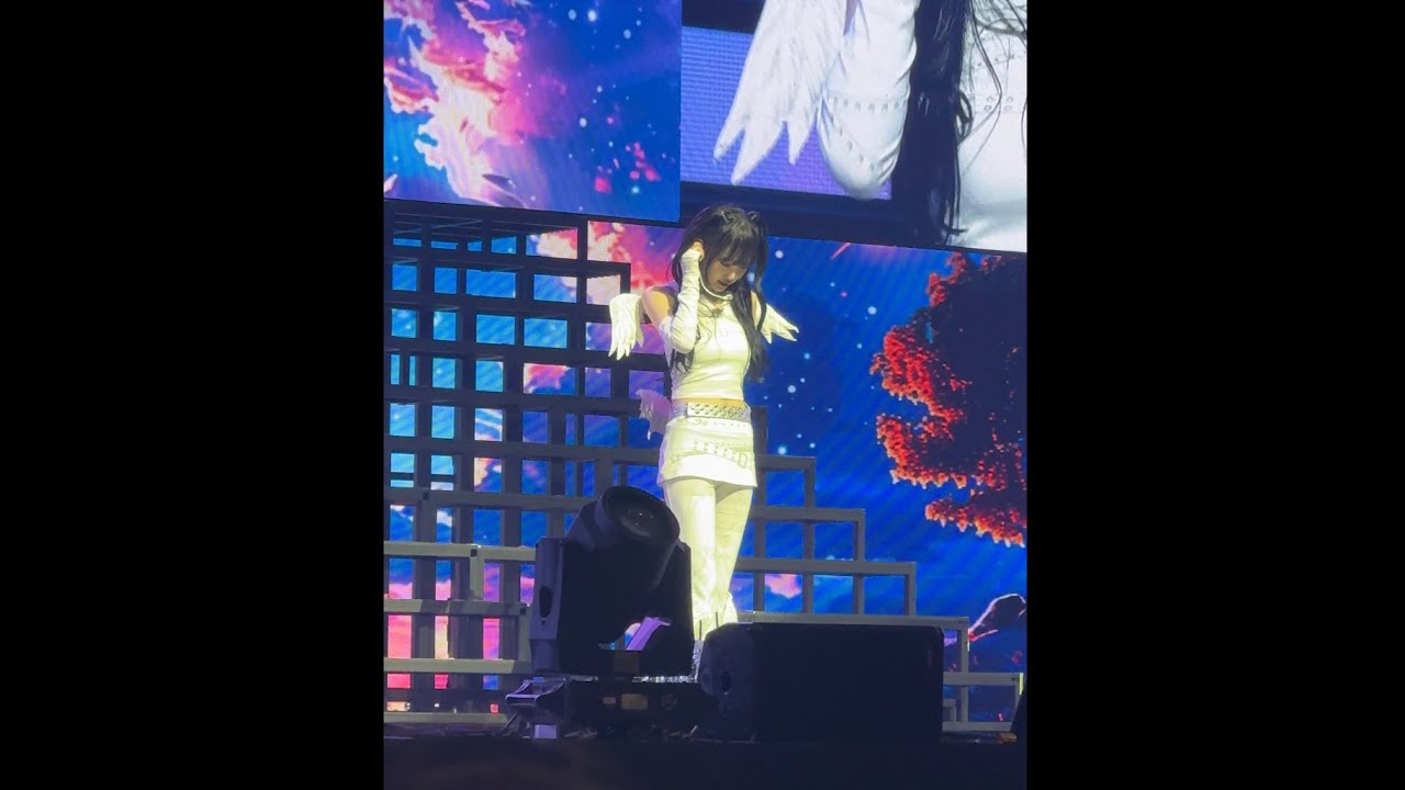 최예나(YENA) WICKED LOVE | 250126 네모로부터 시작하는 이세계! 여행 2025 YENA 1ST CONCERT