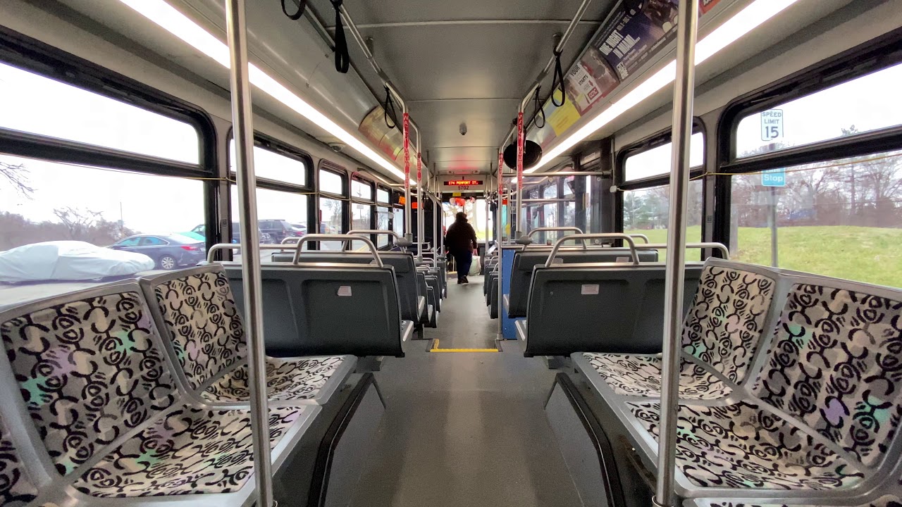 2009 gillig advantage hybrid 5702