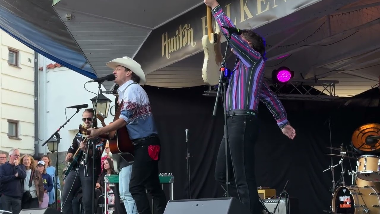 Ward Hayden & The Outliers 