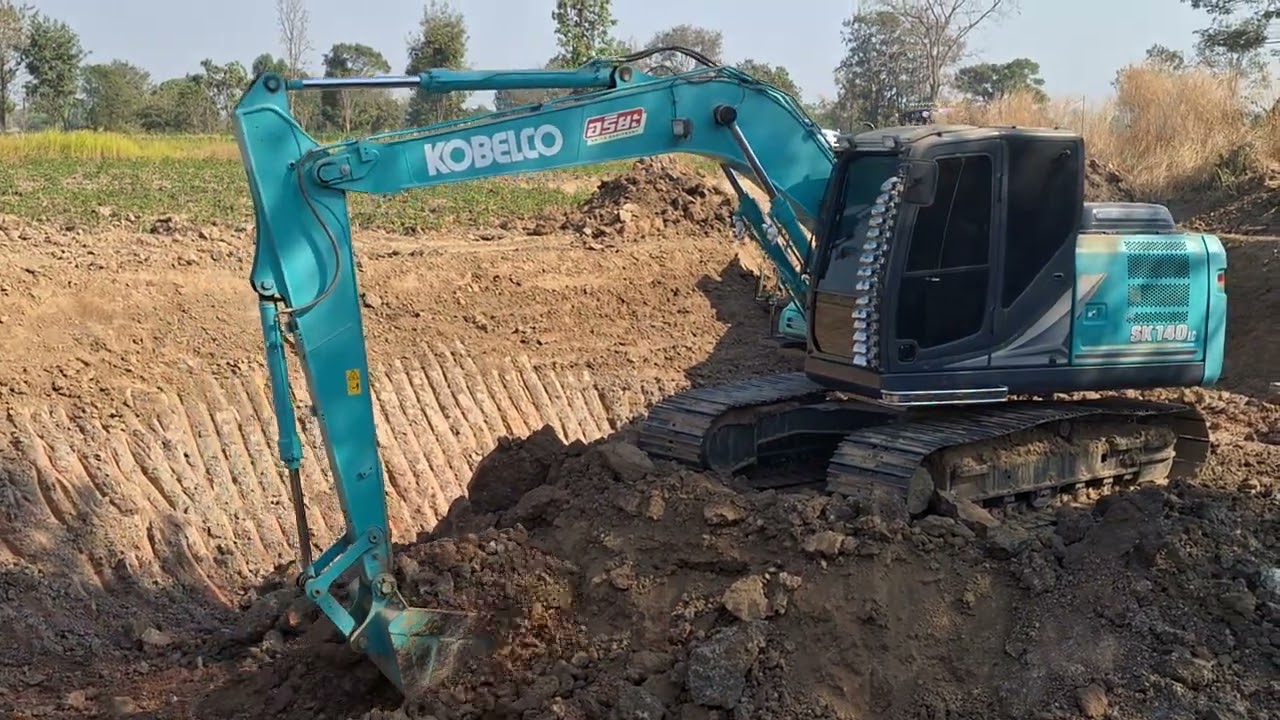 ดูแลรถขุดทั้นเทพ kobelco sk140lc-11 ชั่วโมงบิน 5500 ชั่วโมงต้นไทยเจริญจัดให้ excavator and truck