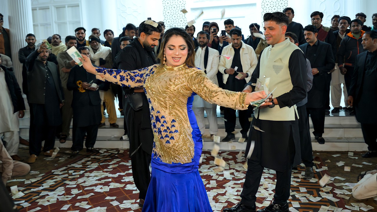 Koi Jaye To Le Aaye , Mehak Malik , New Bollywood Dance Performance 2026