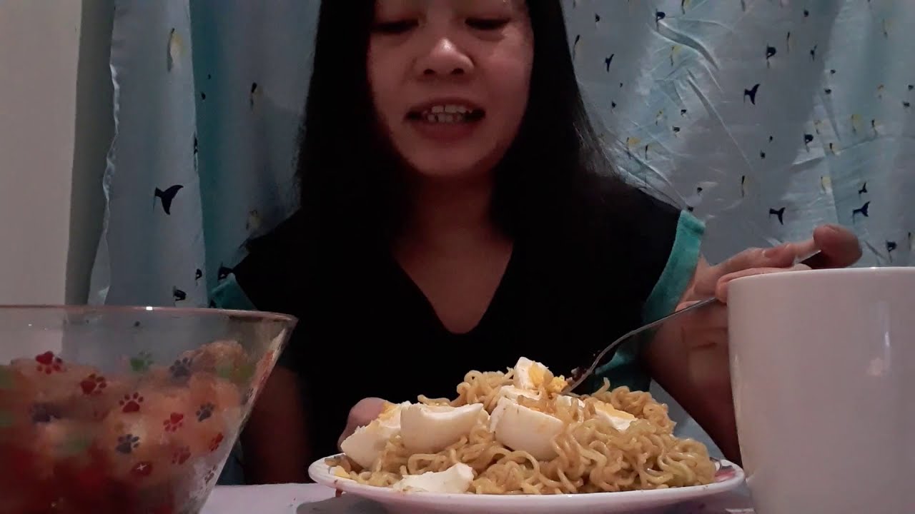 Eating Megoring with Boiled Egg...