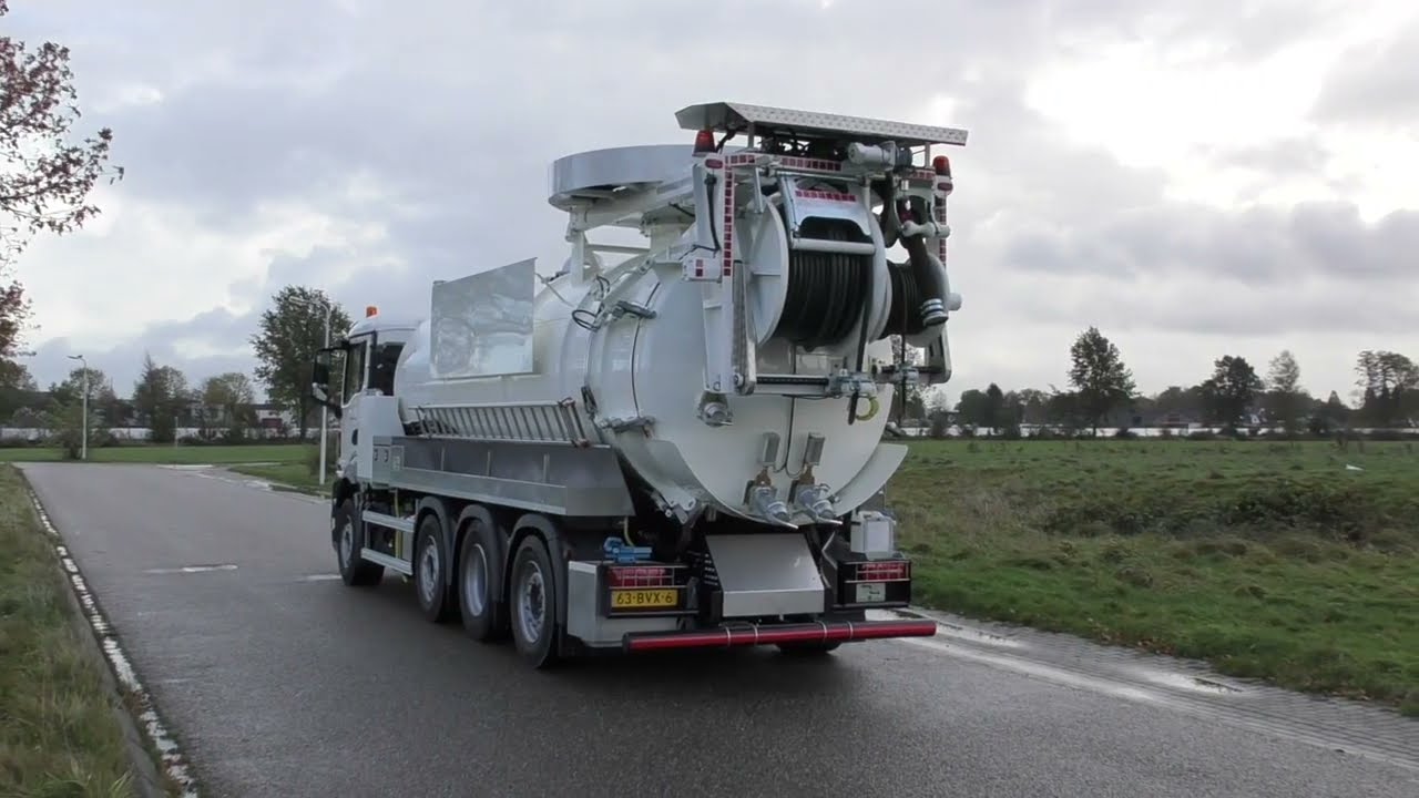 MAN dhm Combi Jet Vac with top hose reel/ MAN  dhm Combi met bovenliggend zuighaspel
