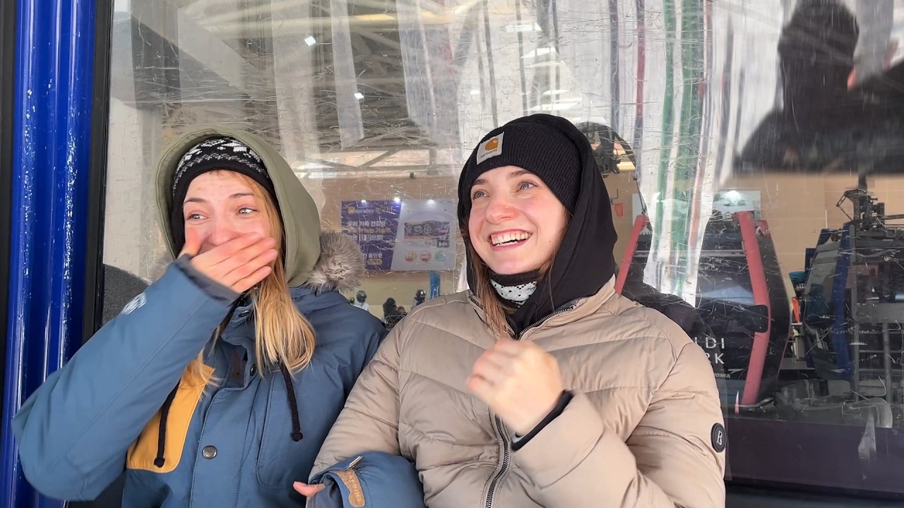 떡국 먹고 한살 더 늙었다고 신나는 우크라이나 쌍둥이 언니와 아나