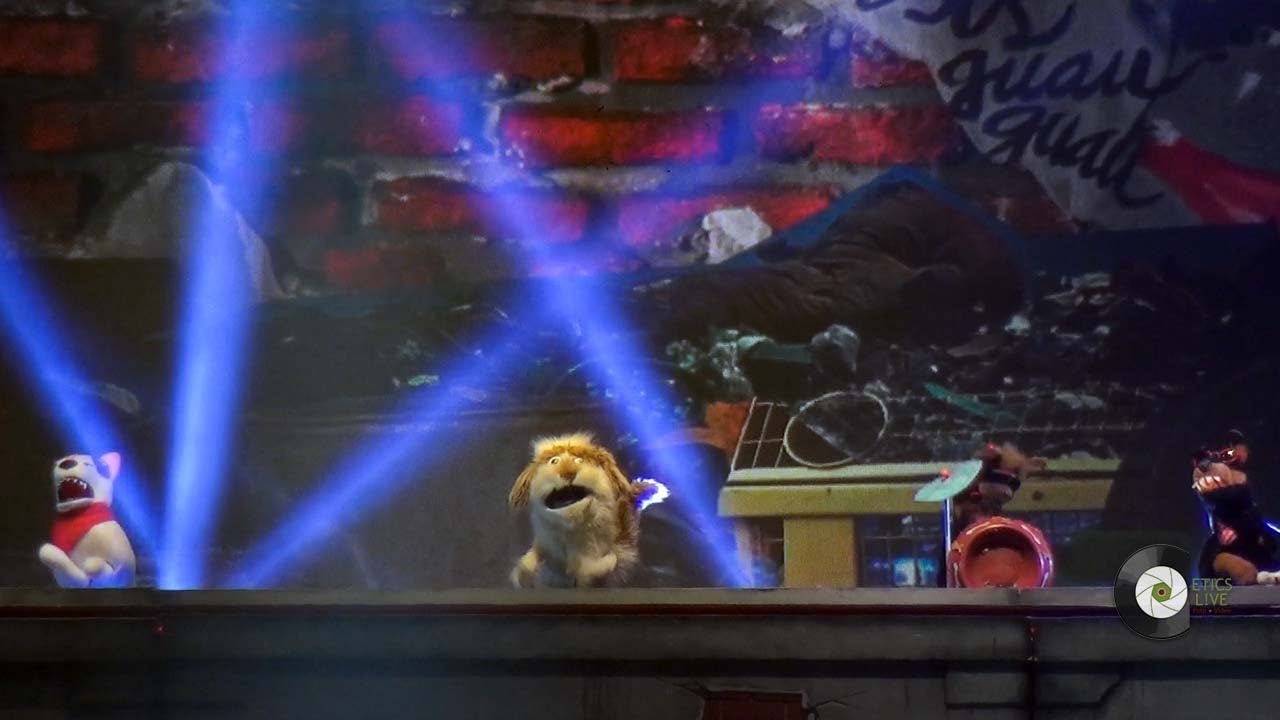 31 Minutos - Perro chico ( Johnny Choapino )  |  Calurosa Navidad, Auditorio Citibanamex, Monterrey