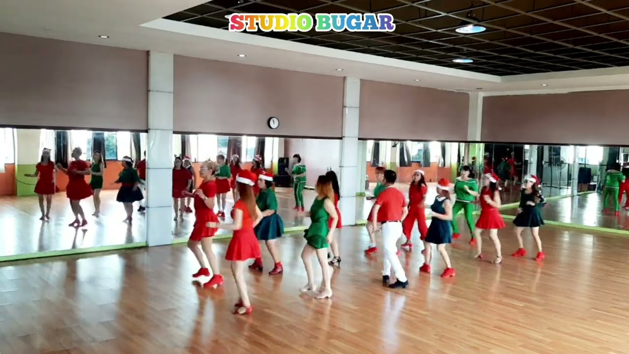 DANCING CHRISTMAS POLKA. By STAR LINE DANCE MANADO