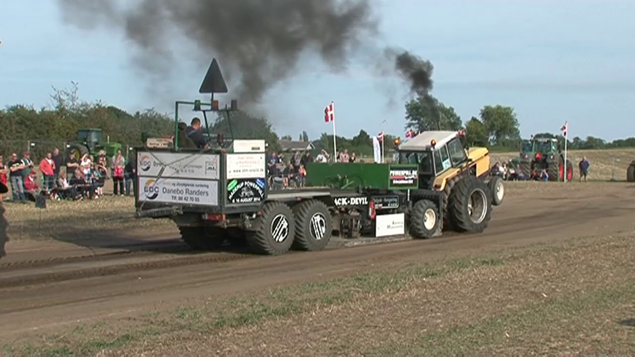 Traktortræk 2013  i Rynkeby - (del 3).