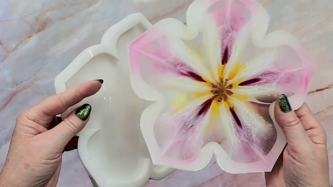 #2133 Getting Closer To The New VIRAL Resin Lace Flower
