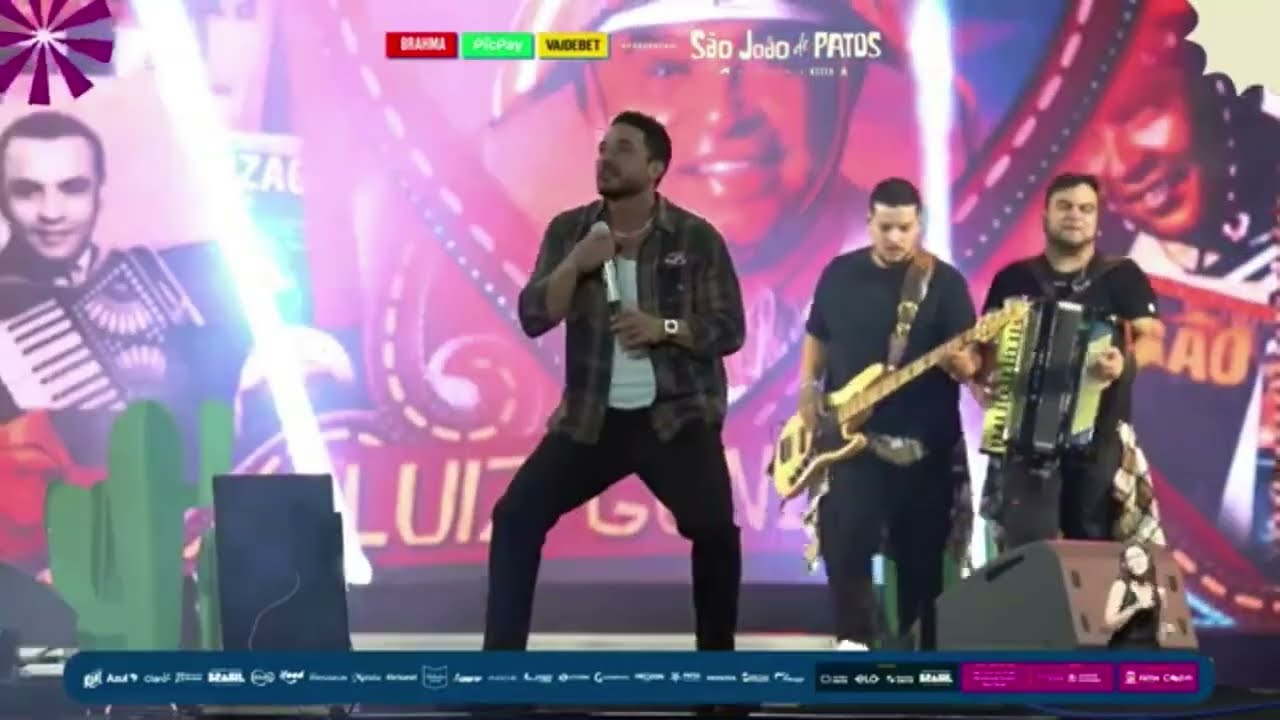 Wesley Safad&atilde;o - Sala de Reboco / Retrato de um Forr&oacute; / O Ch&ecirc;ro da Carolina  - Ao Vivo