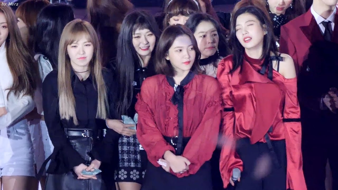 171104 레드벨벳 (Red Velvet) 엔딩 (Ending) 추위에떠는 멤버들  [전체] 직캠 Fancam (2017 평창드림콘서트) by Mera