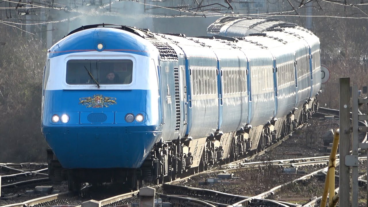 Class 43s, an unexpected 37 and more at Carlisle Station 03 Dec 24