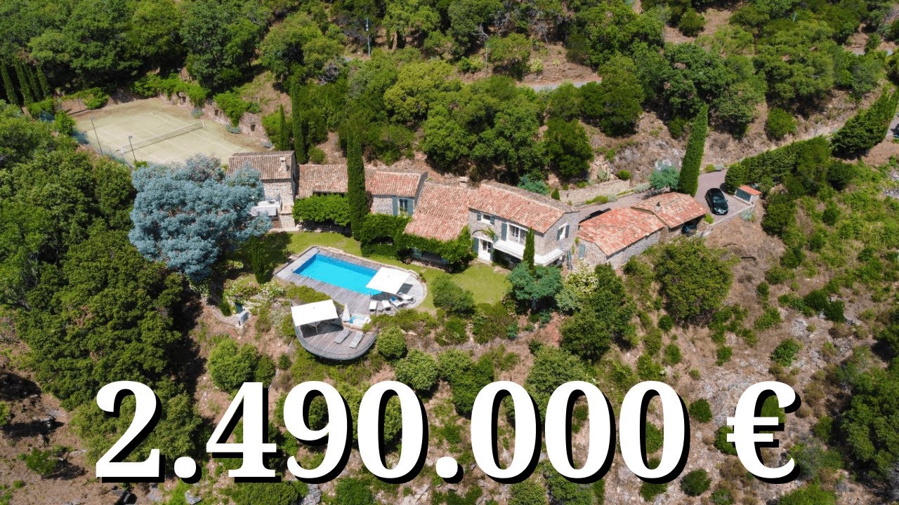 Touring a sublime residence nestled in almost 3 hectares of grounds in La Garde-Freinet
