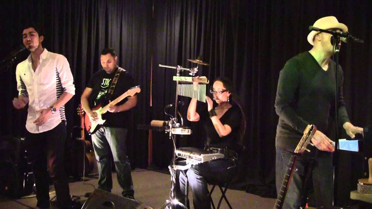 Sombra Quieta, 'Corazón Espinado', Live 2015