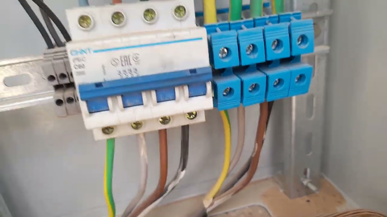 شرح لوحة التحكم في إنارة الشوارع بالضبط إنارة 3 عمارات صغيرة(الجزء الاول)