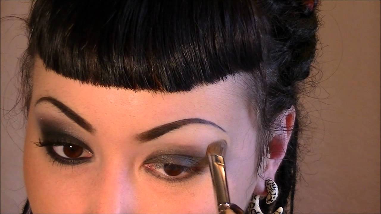 Black Smokey Eye Makeup Tutorial [HD]