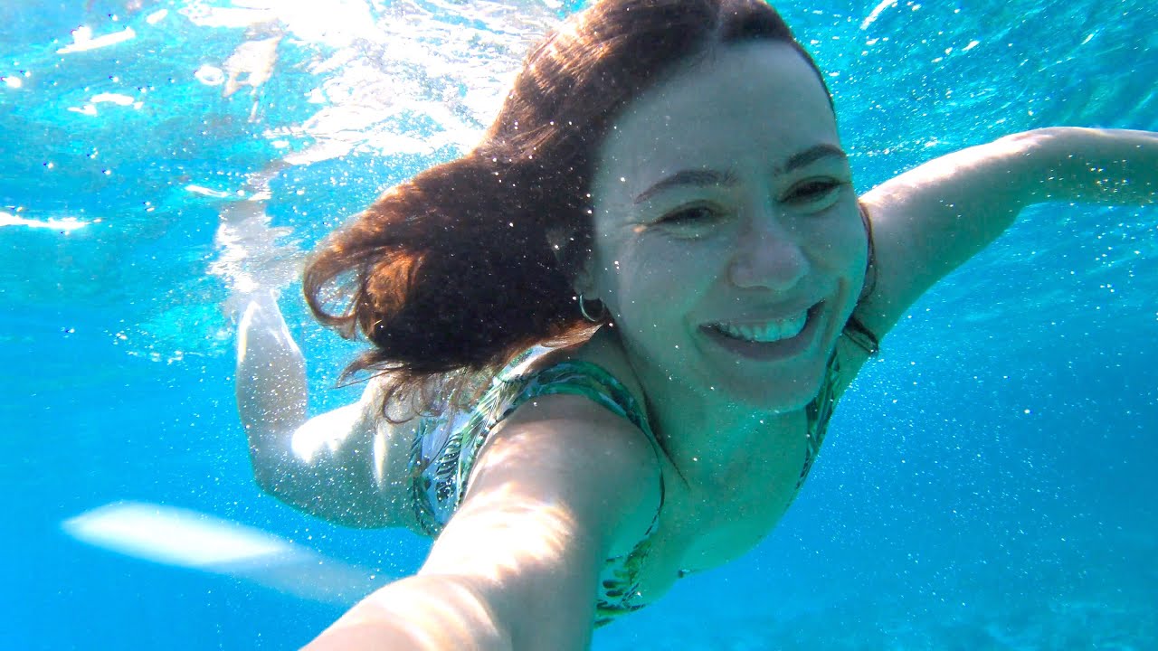 UNDERWATER SWIMMING IN COMINO ISLAND BLUE LAGOON MALTA