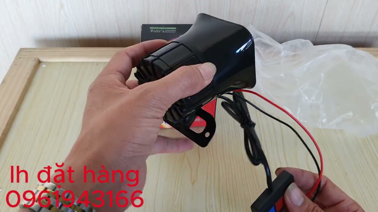 Còi hú 3 chế độ, hú cảnh sát, hú cứu thương,h cứu hỏa, kêu cực to.