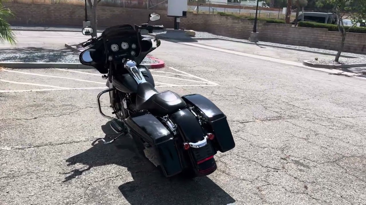 2013 Harley-Davidson Street Glide Vance & Hines Exhaust / 14” Apes 37,605 mi $9,990