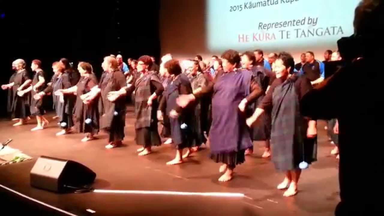 Waiata Pakanga WWll - Waikato Taniwharau - Auē Mama! Auē Papa! 2015