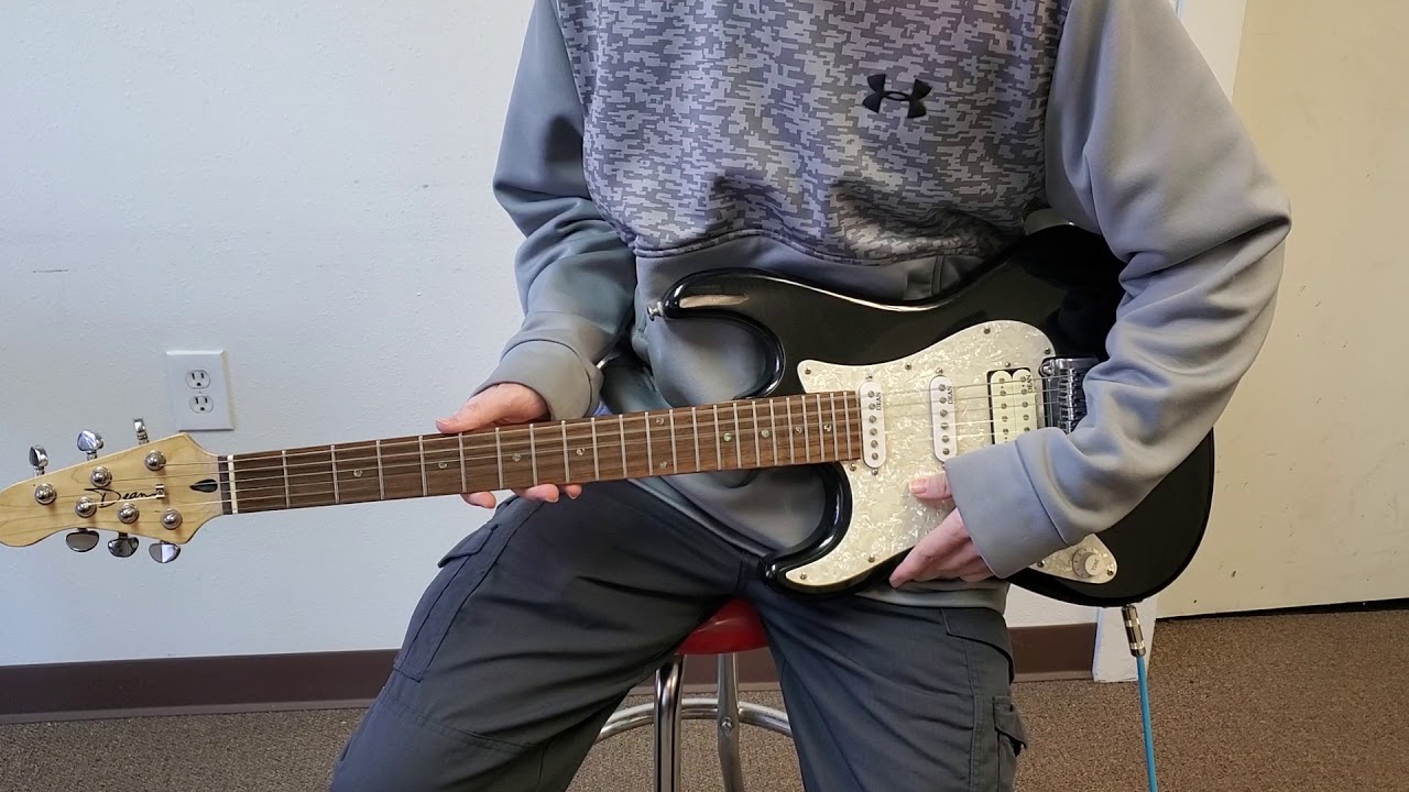 Maniac Mark's 19th Auction - Lot 130 - Dean Electric Guitar with Stand