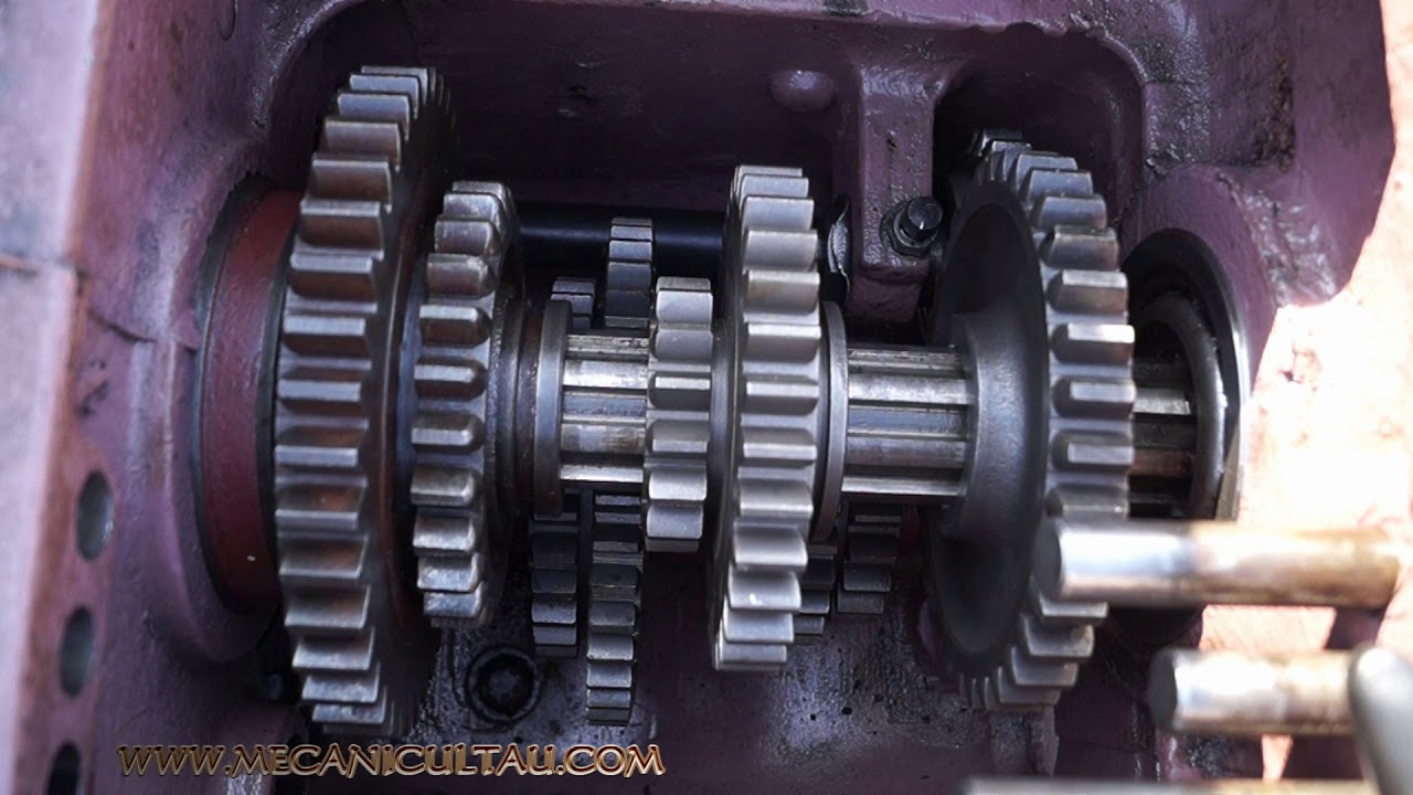 NEW - GEARBOX REBUILD - TRACTOR U 650 -  CUM SE MONTEAZA AX SECUNDAR &PINIOANE
