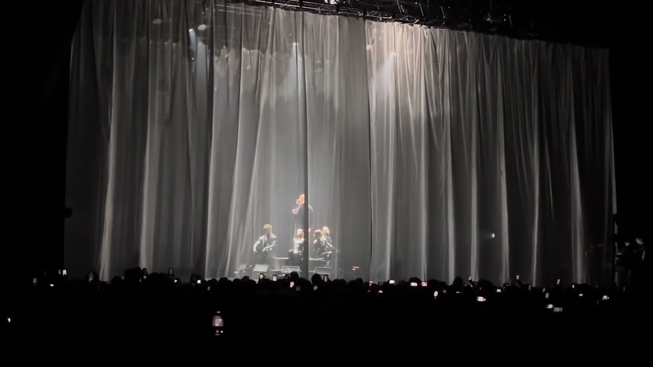 Loïc Nottet - Addictocrate Live Paris mars 2024