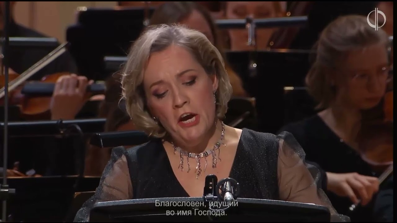Nadezhda Pavlova Sanctus War Requiem by B. Brittain