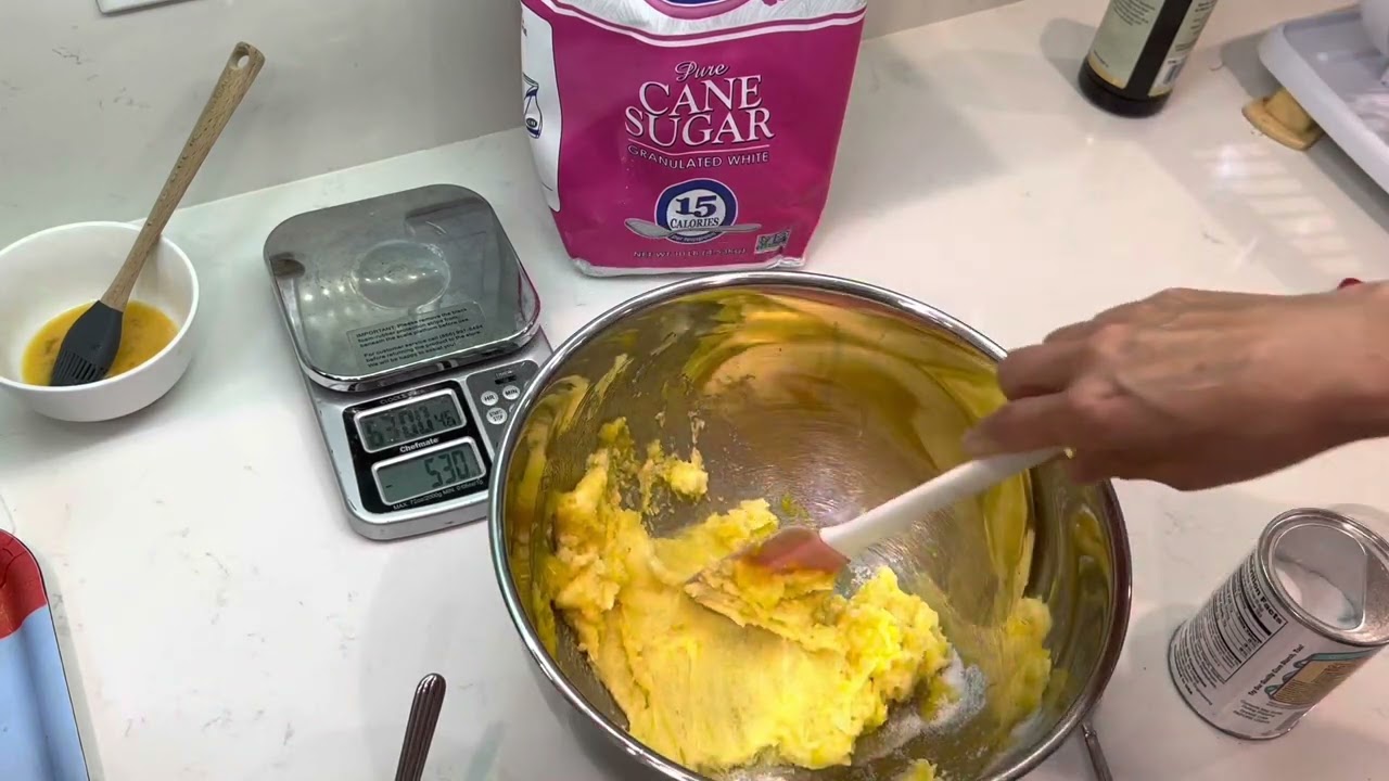 The complete unedited relaxing process of making cookies, asmr or not