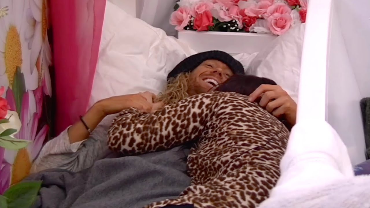 Tim & Cass | 4/20 cuddling in the have-not room (bbcan4)