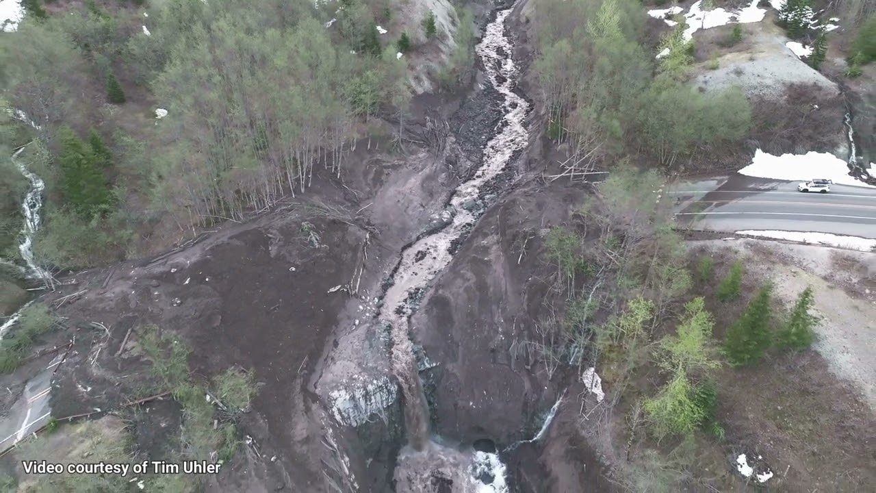 Drone video of May 2023 landslide on Mount St. Helens