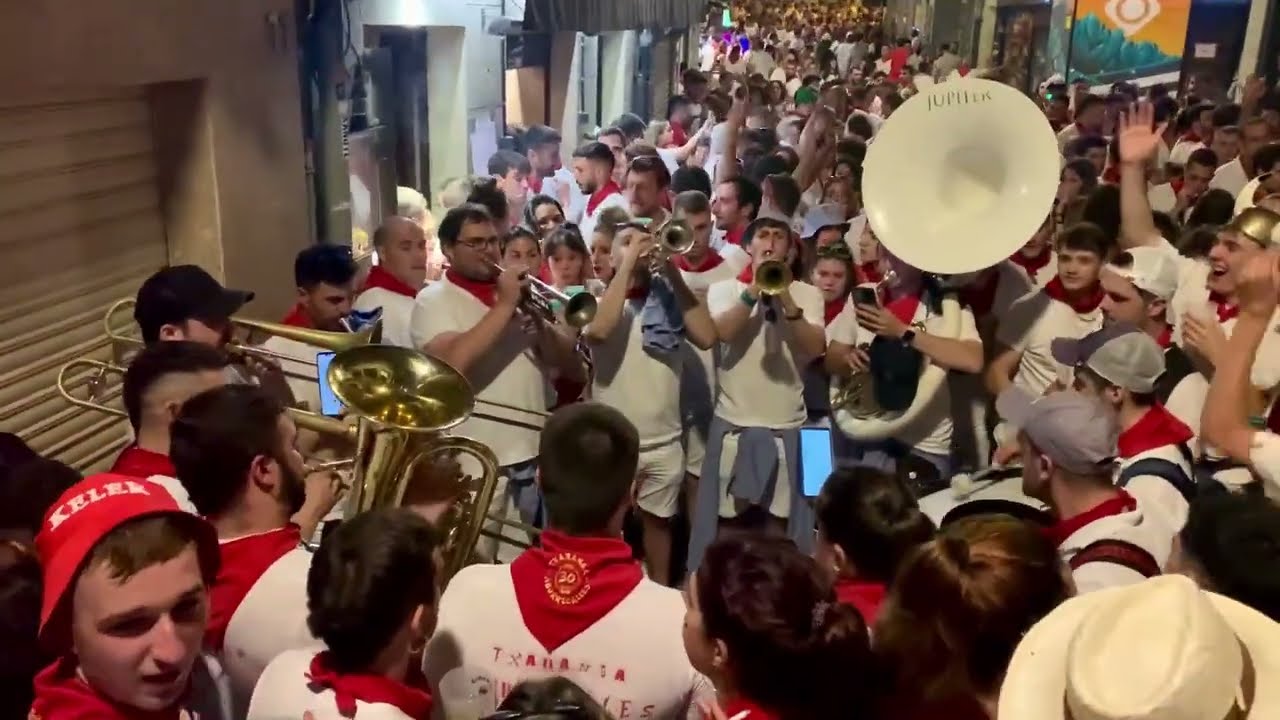 Txaranga Aburrecalles I Ella Baila Sola I San Fermín 2023