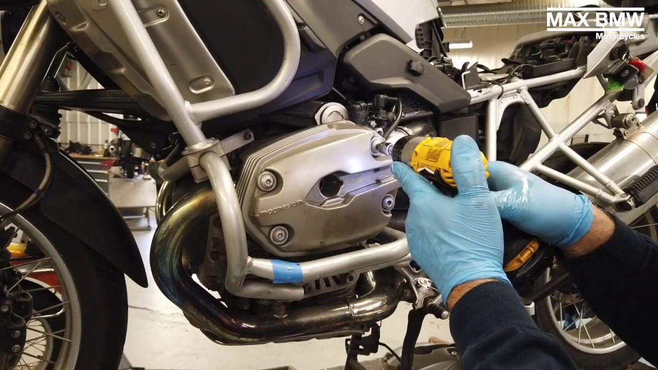 How to Perform a Valve Check and Adjustment on a 2008 R1200GS
