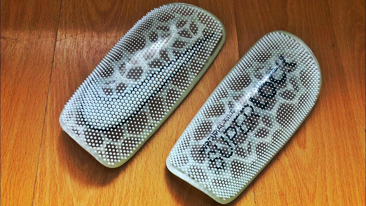UNBOXING NIKE MERCURIAL FLYLITE ELITE SUPERLOCK! SHINGUARDS WITH SPIKES!