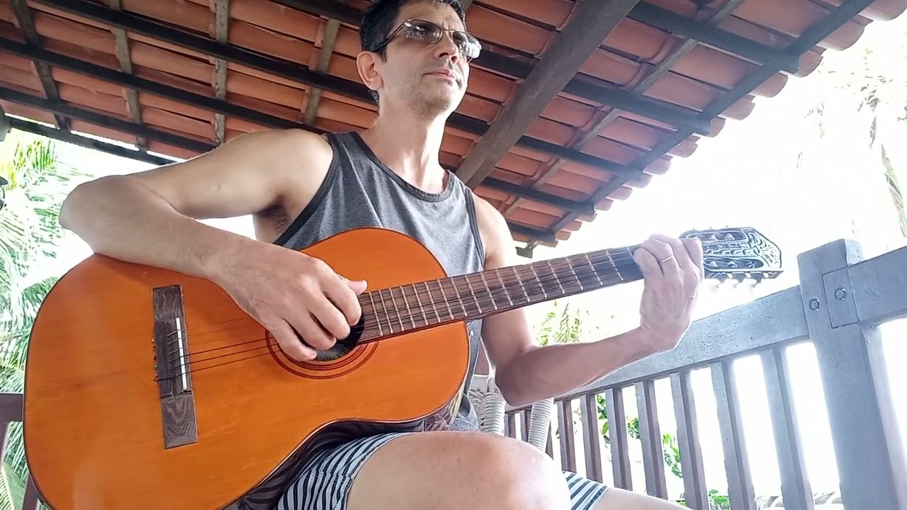 Playing along the Beach  - Luis Amaral