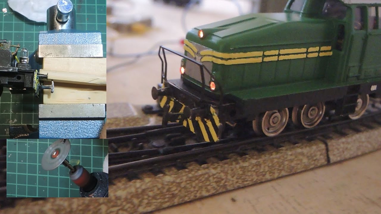 Märklin 3078, 3079 (Primex), 3080 Puffer ausbauen, Geländer anbauen.