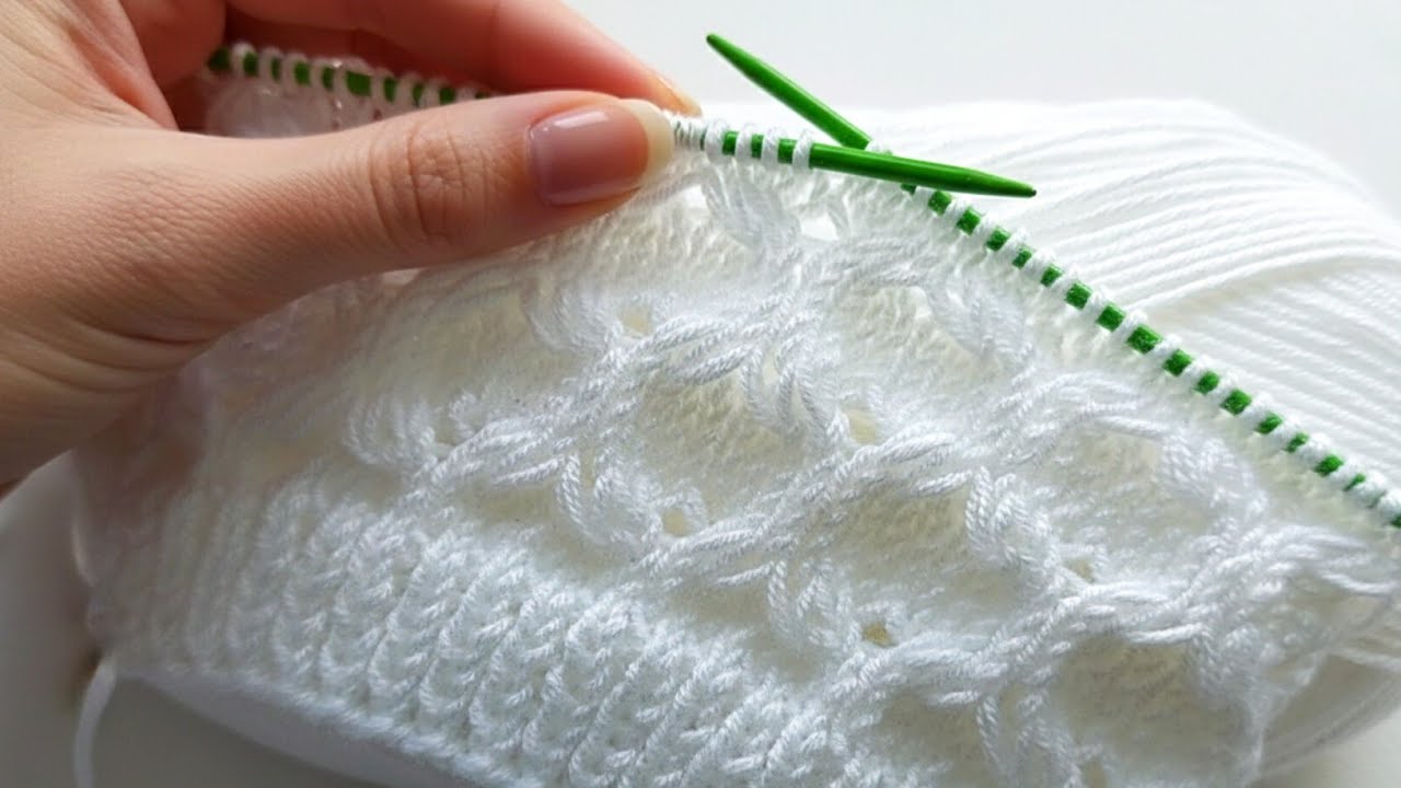 This knitting is absolutely amazing! Unique two Crochet Stitch blanket model