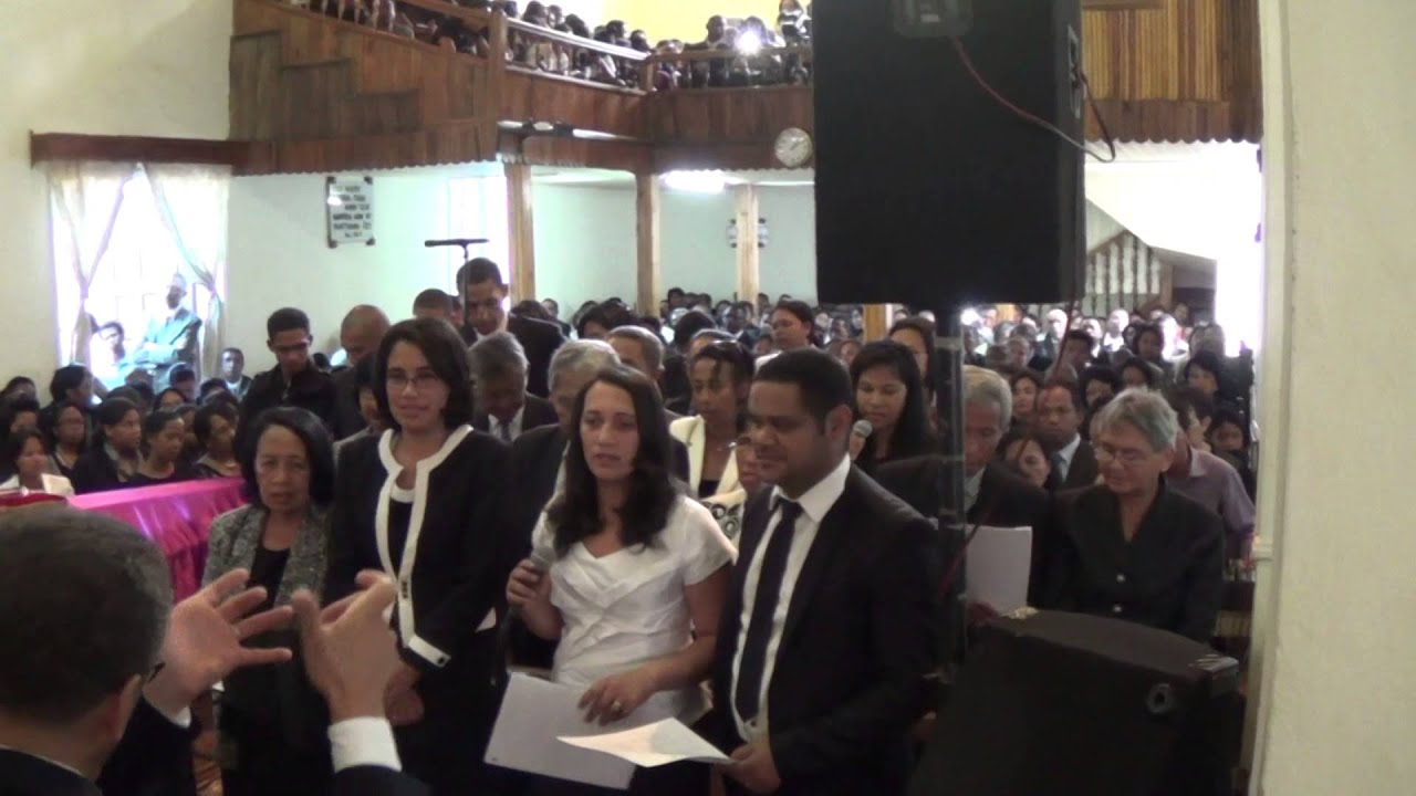 (hira fianakaviana)(3)culte funéraire pasteur Andrianavalona